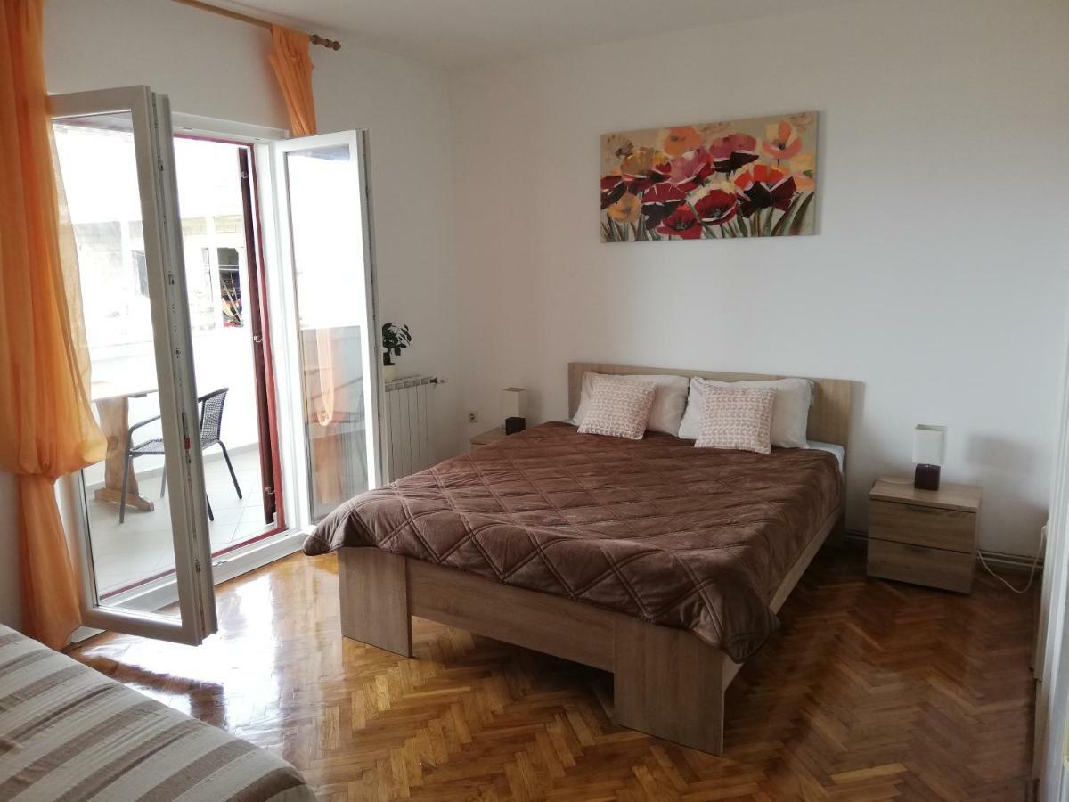 Studio Apartman Antonia 利缇纳 外观 照片
