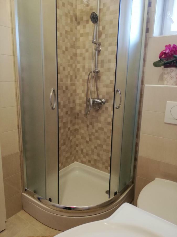 Studio Apartman Antonia 利缇纳 客房 照片